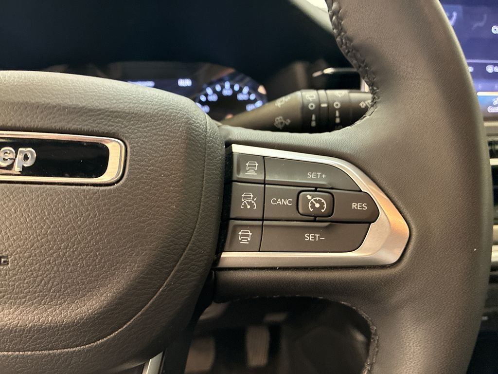 Used 2025 White Jeep Limited image 26