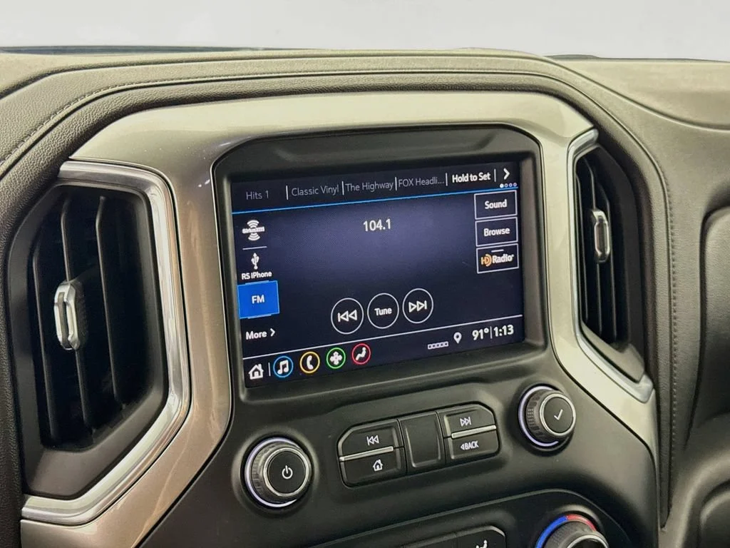 Used 2019 SILVER ICE METALLIC Chevrolet LT Trail Boss image 15