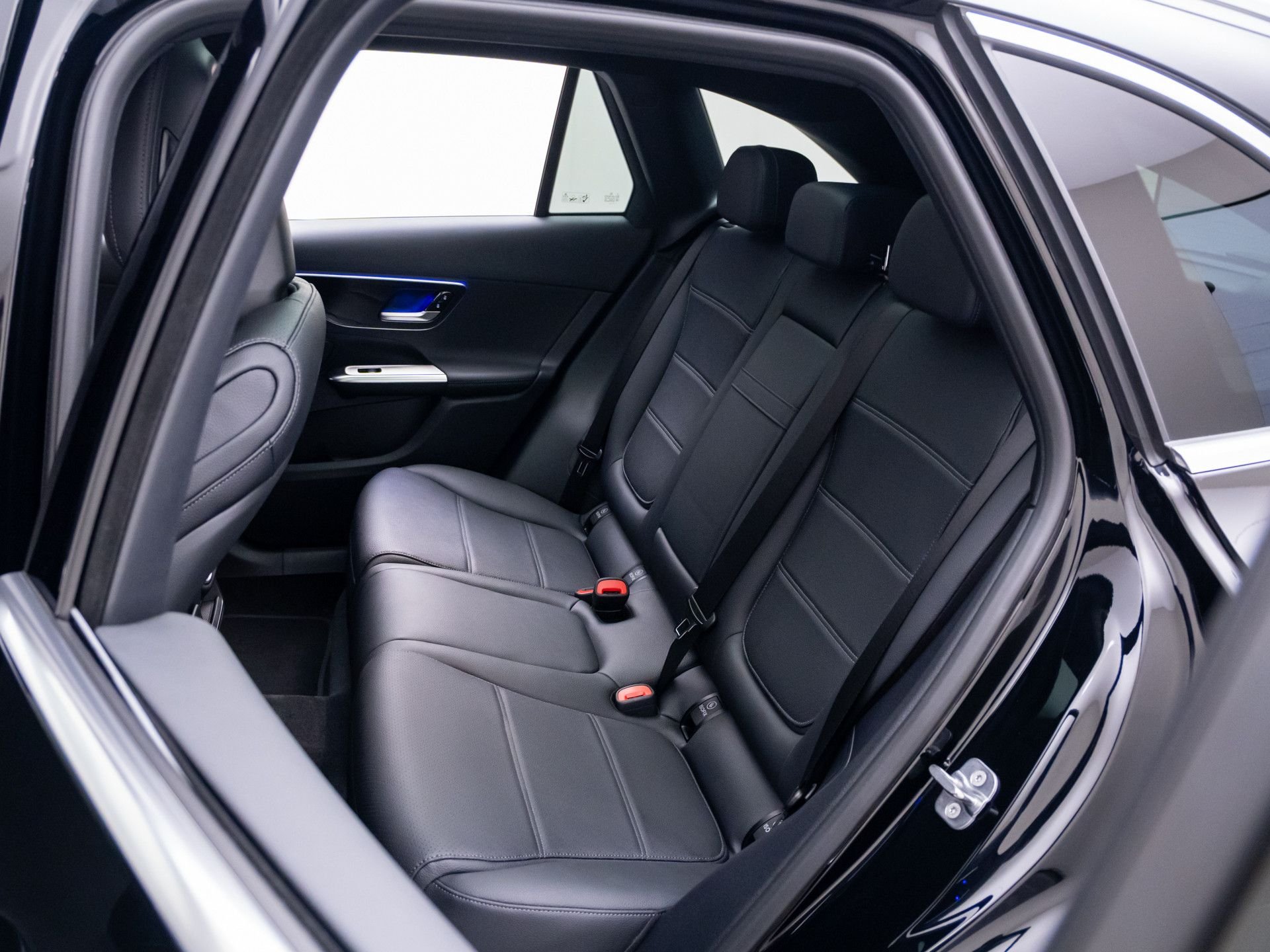 New 2026 Black Mercedes-Benz GLC 300 image 18