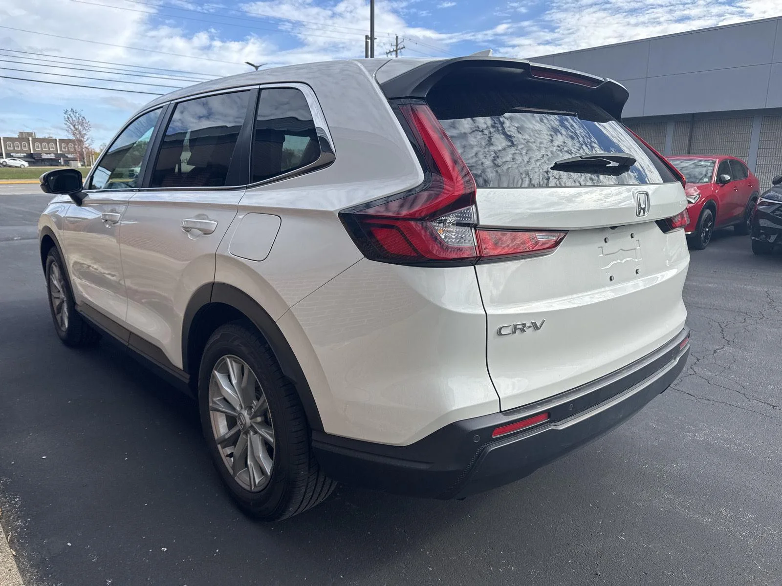 Used 2025 Platinum White Pearl Honda EX-L image 4
