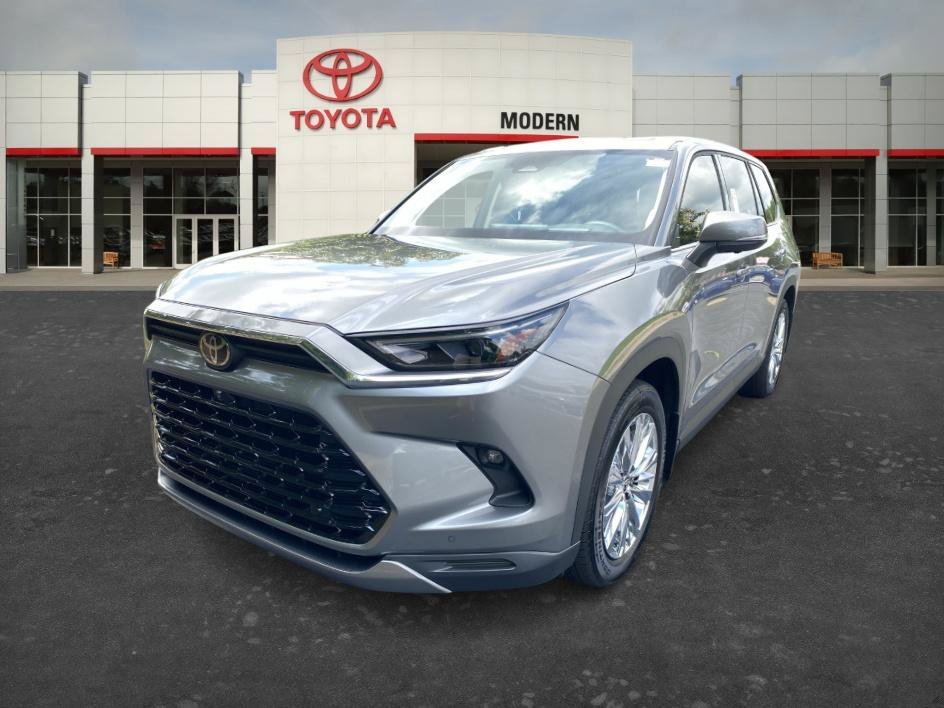 Used 2025 Heavy Metal Toyota Platinum image 1