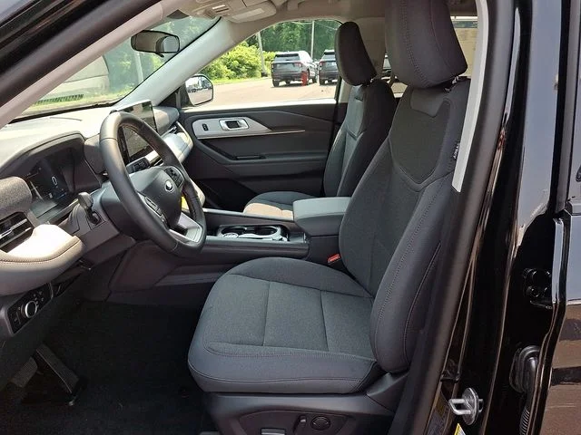 New 2026 Agate Black Metallic Ford Active image 9