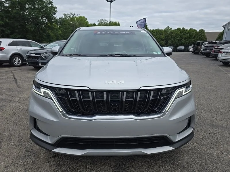 Used 2022 Silver Kia LXS image 2