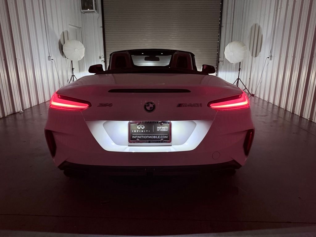 Used 2020 White BMW sDrive M40i image 18
