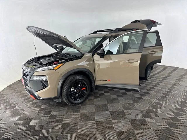 Used 2025 Beige/tan Nissan Rock Creek image 10