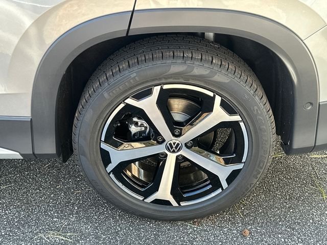New 2026 Silver Volkswagen 2.0T SE image 20