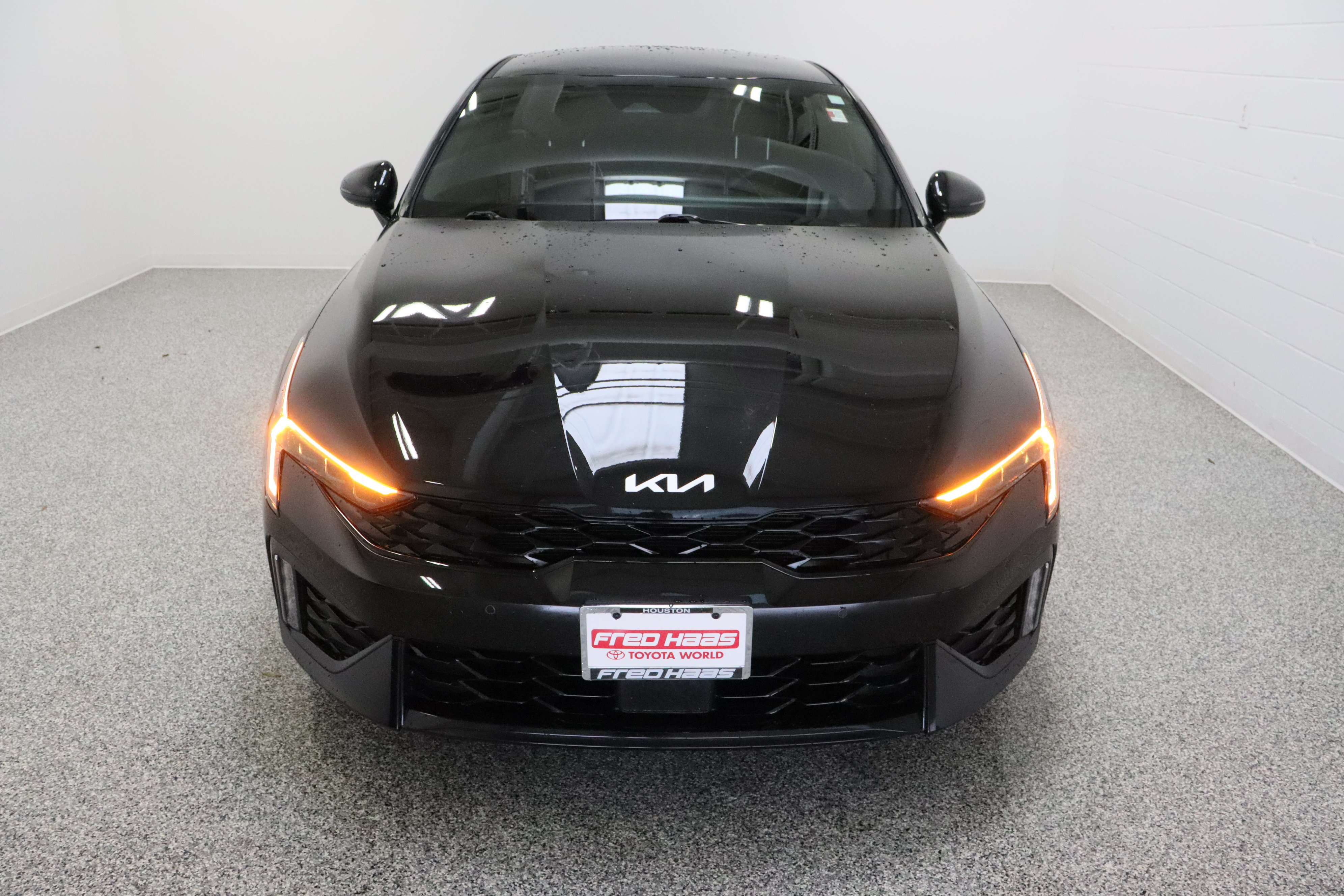 Used 2026 Aurora Black Pearl Kia GT-Line 2.5L image 3