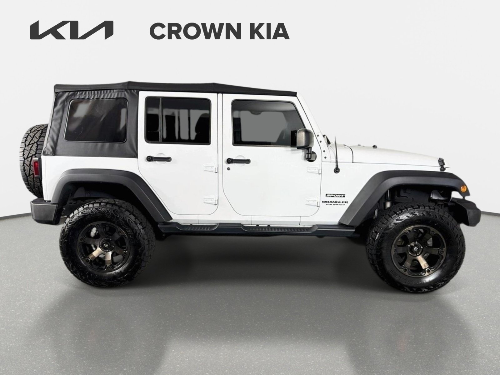 Used 2016 Bright White Clearcoat Jeep Sport image 4