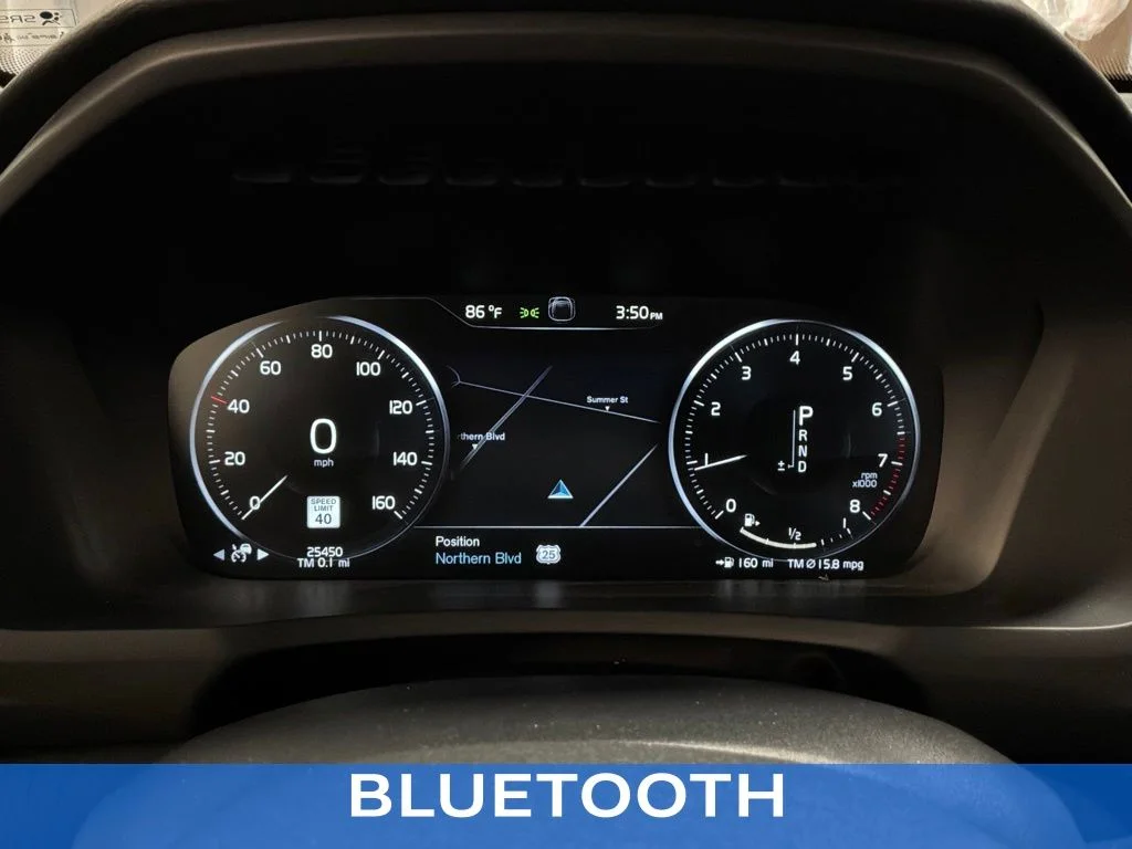 Used 2020 Blue Volvo T6 Momentum image 13