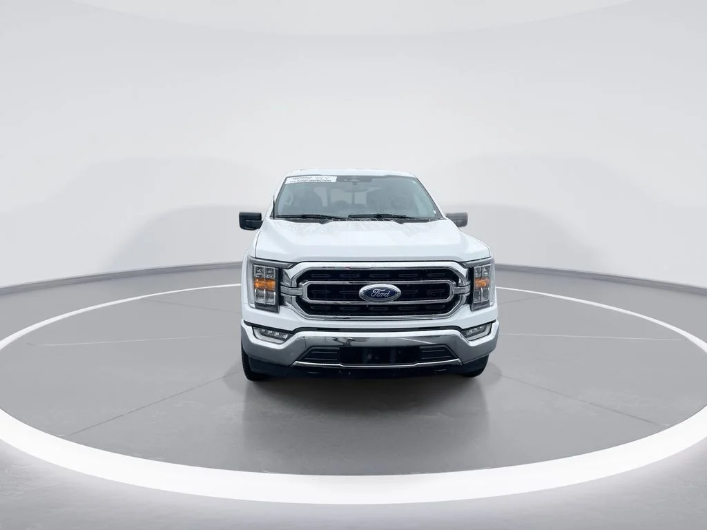 Used 2023 White Ford XLT image 3