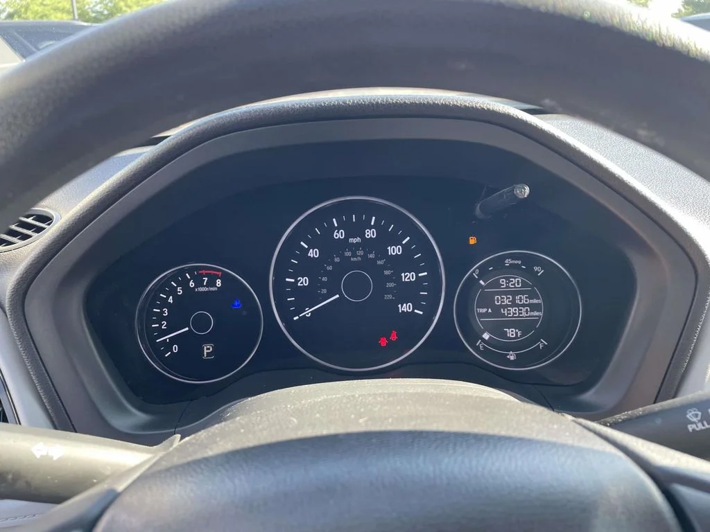 Used 2018 White Honda LX image 19