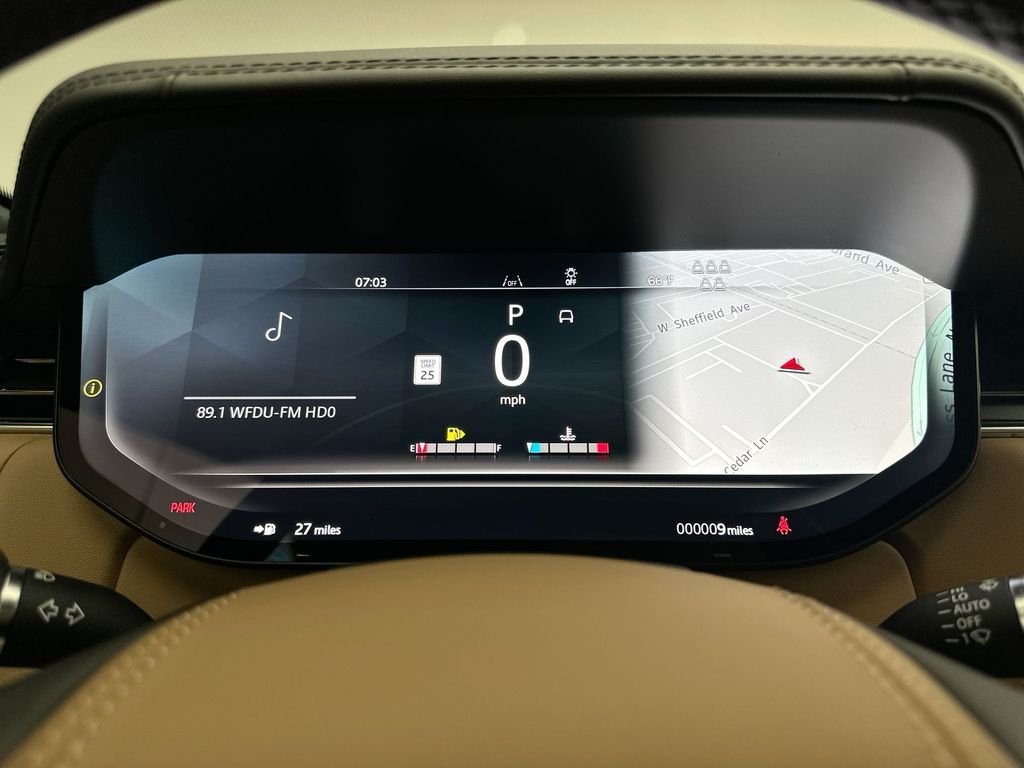 New 2026 Eiger Grey Land Rover SE image 23