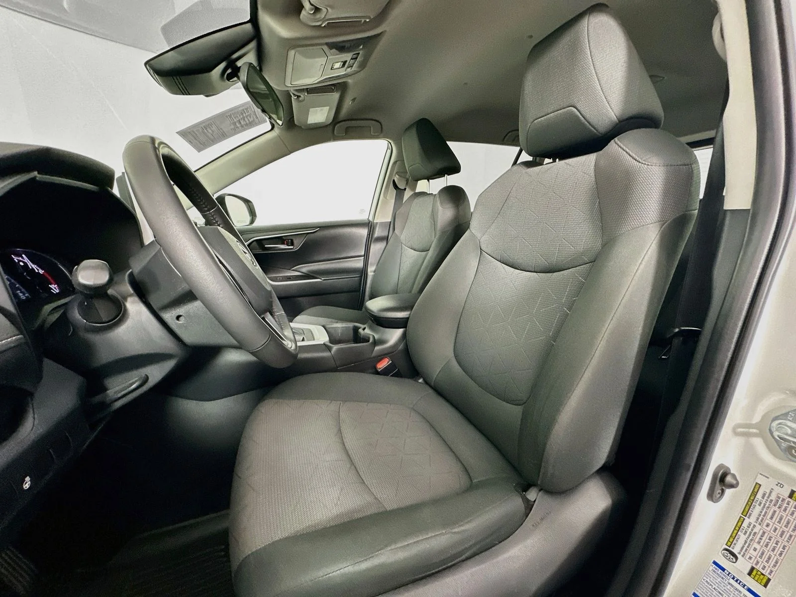 Used 2023 Ice Toyota XLE image 22
