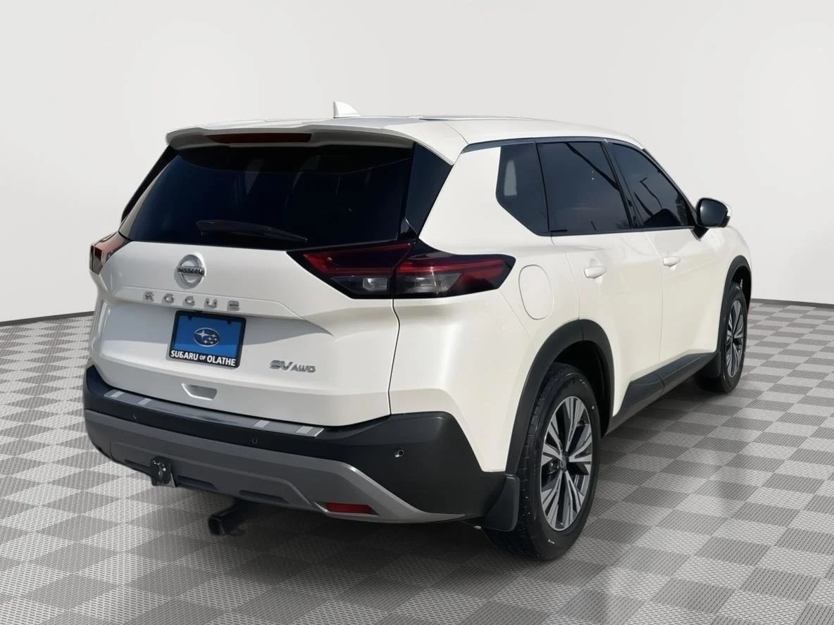Used 2021 Pearl White Tricoat Nissan SV image 12