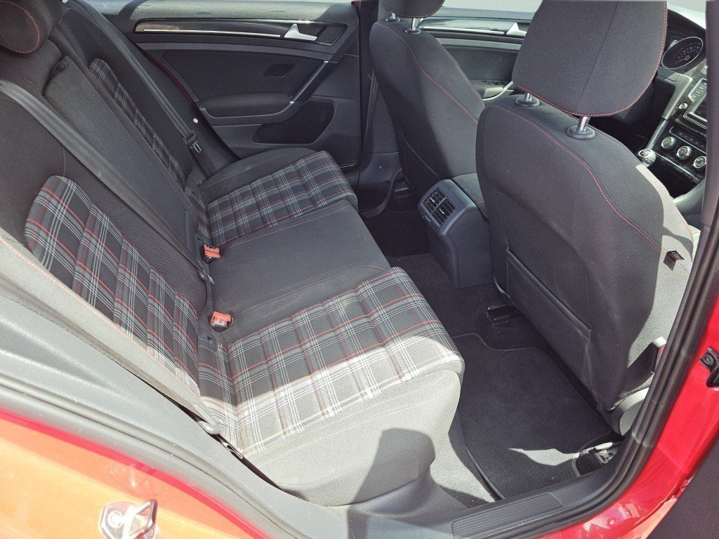 Used 2016 Tornado Red Volkswagen S image 5