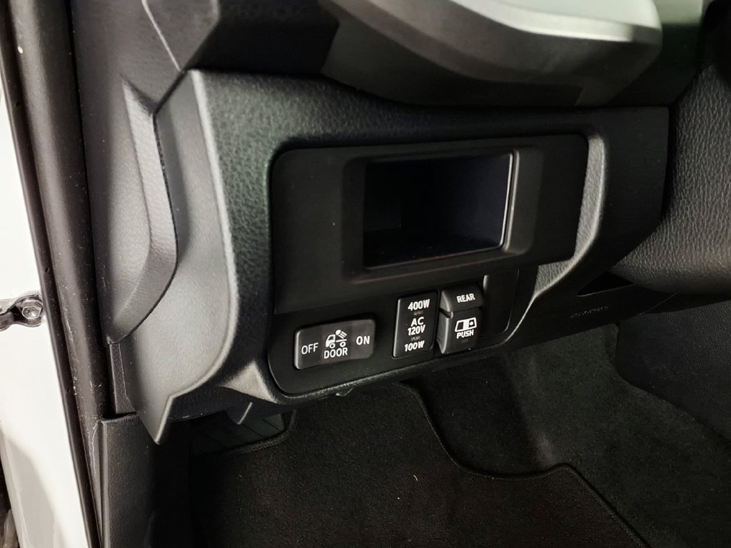 Used 2017 Super White Toyota SR5 image 16
