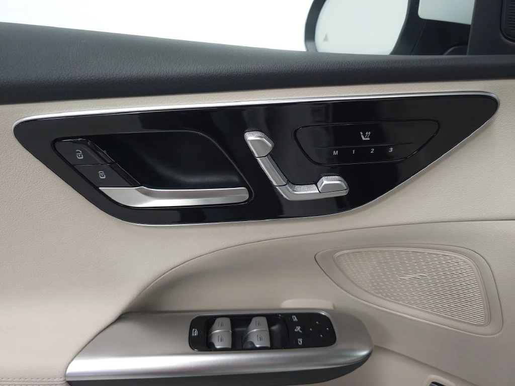 Used 2026 Polar White Mercedes-Benz C 300 image 6