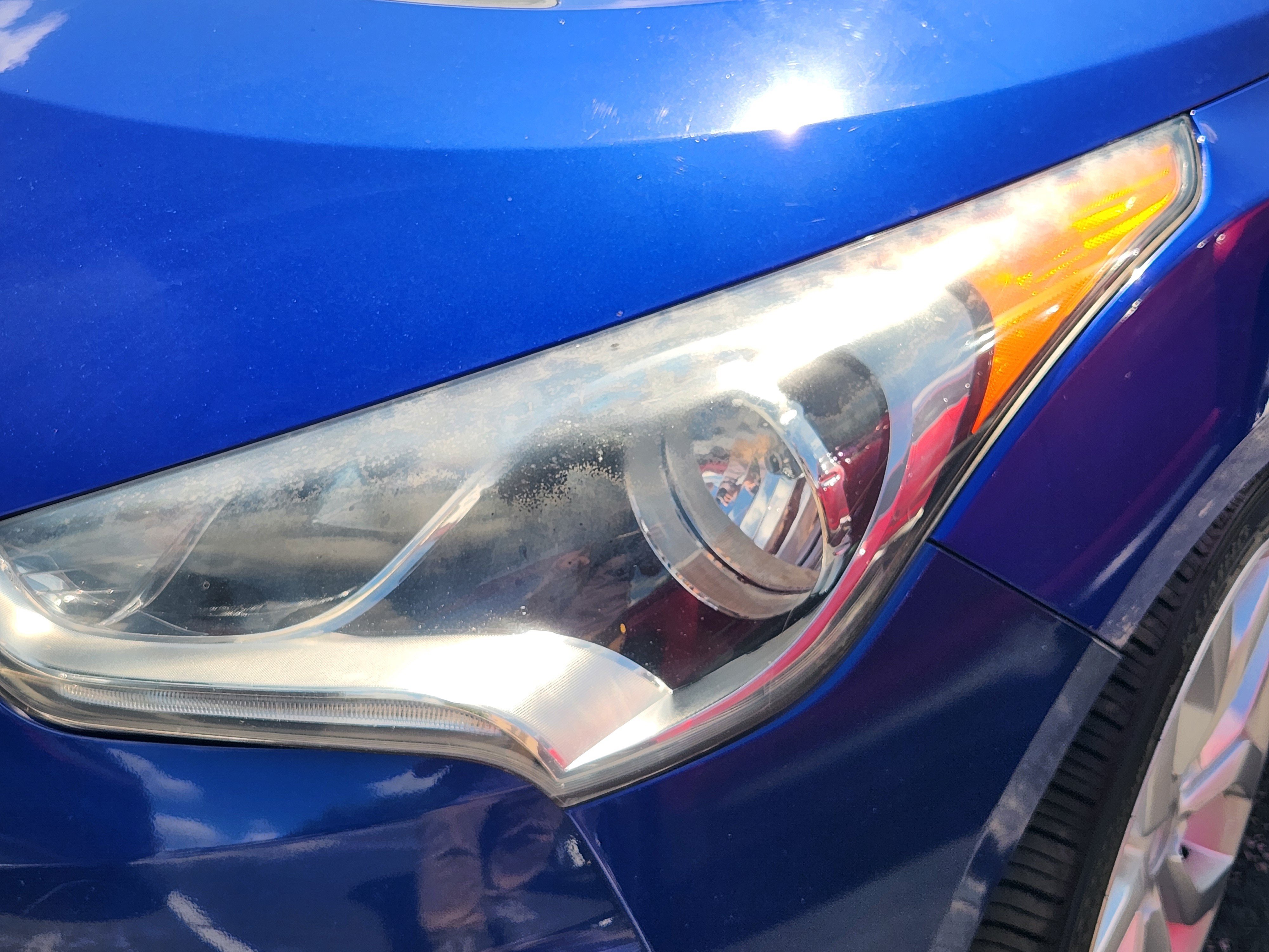 Used 2013 Marathon Blue Hyundai Base image 2