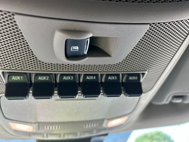 Used 2022 Blue Ford XL image 30