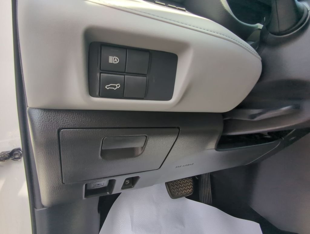 Used 2021 White Toyota XLE image 20