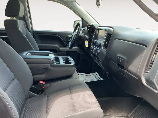 Used 2017 White Chevrolet LT image 12