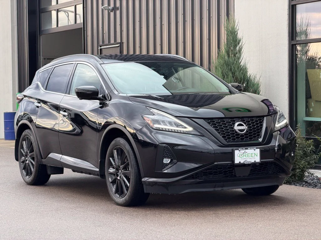 Used 2023 Black Nissan SL image 4