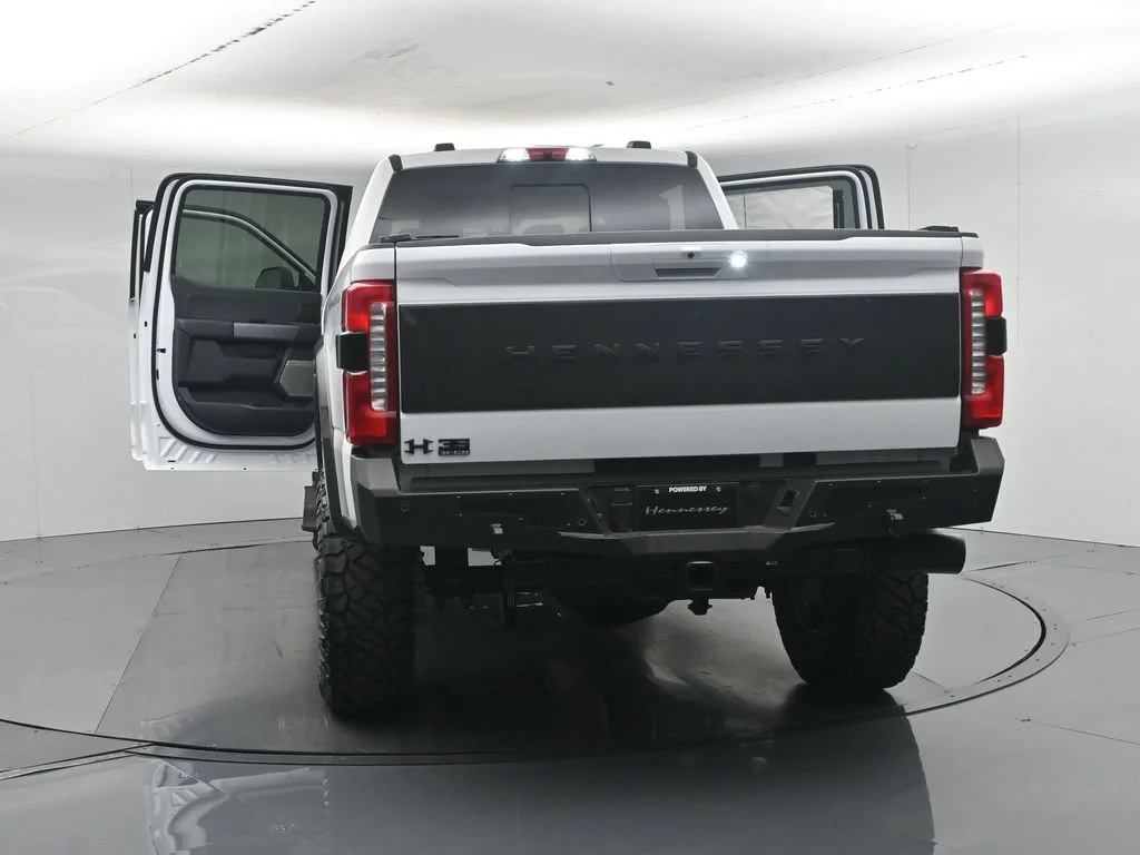 New 2026 Oxford White Ford Lariat image 38