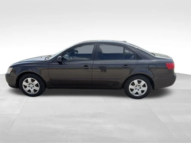 Used 2009 Brown Hyundai GLS image 7