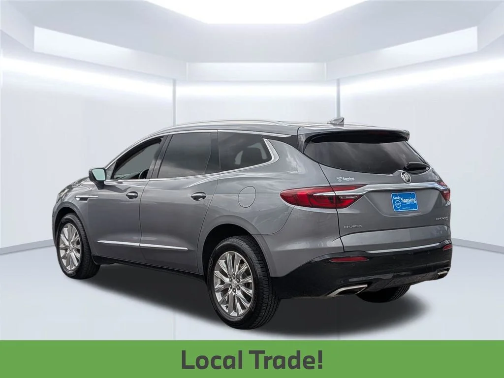 Used 2018 Gray Buick Essence image 4