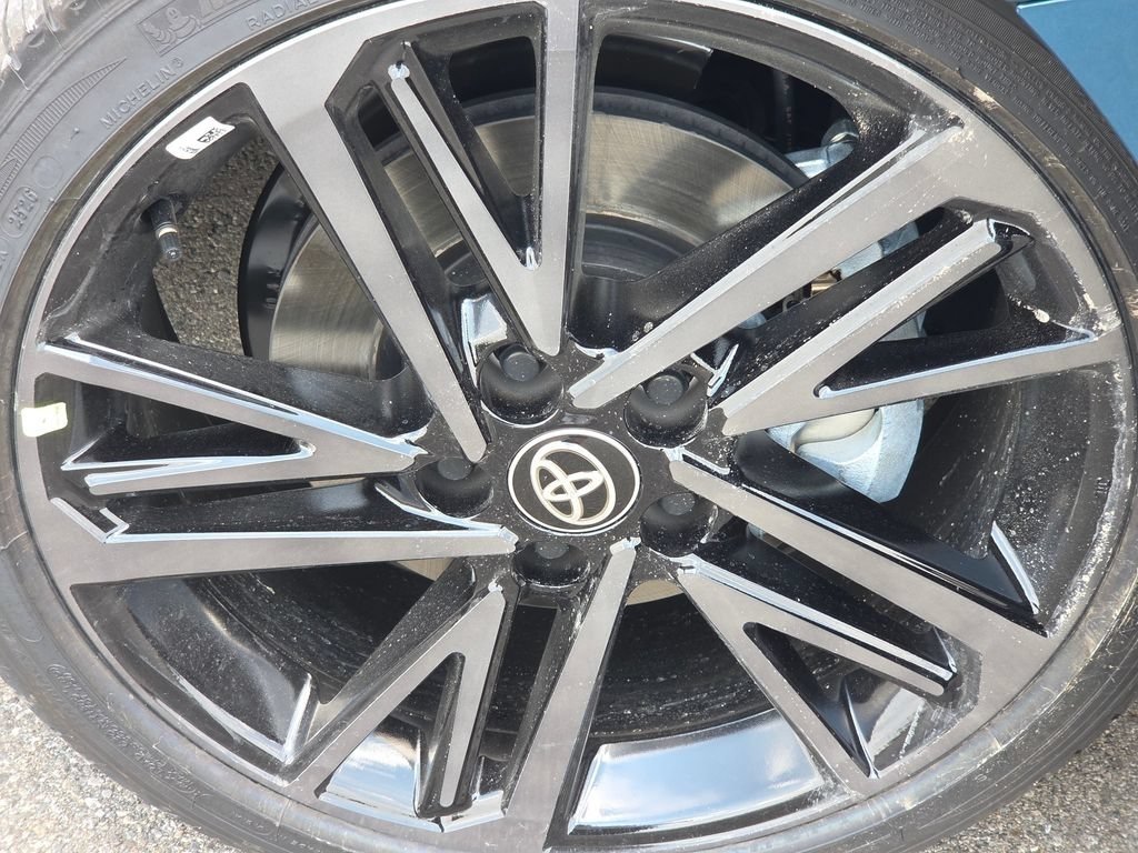 New 2026 Ocean Gem with Midnight Black Metallic roof Toyota XSE image 20