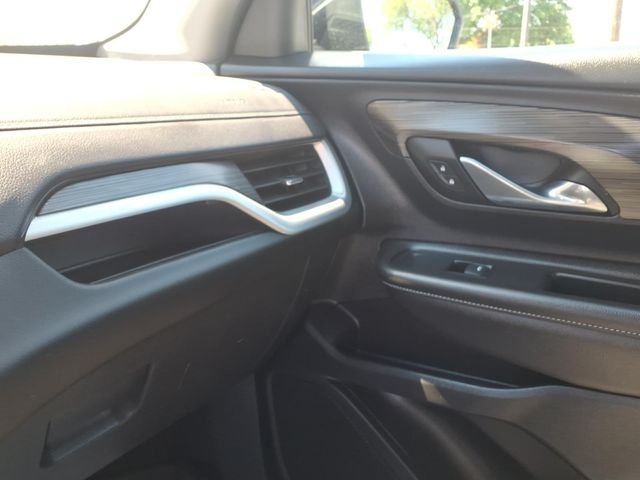 Used 2023 Black GMC SLE image 23