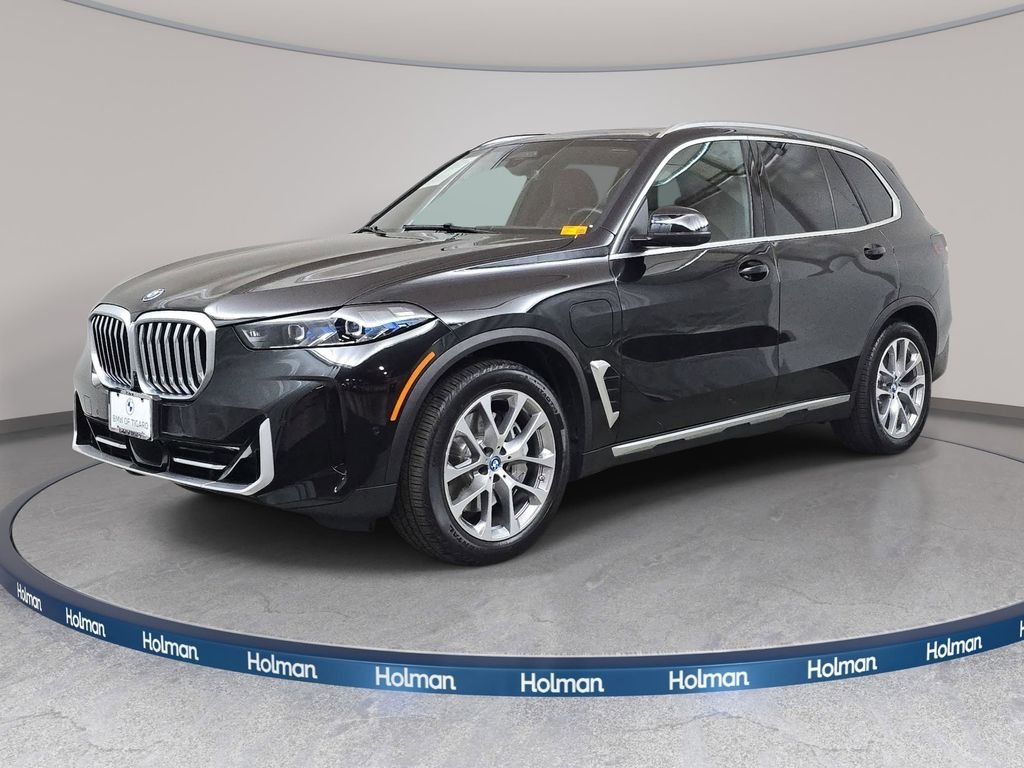 2025 BMW X5 xDrive50e's photo