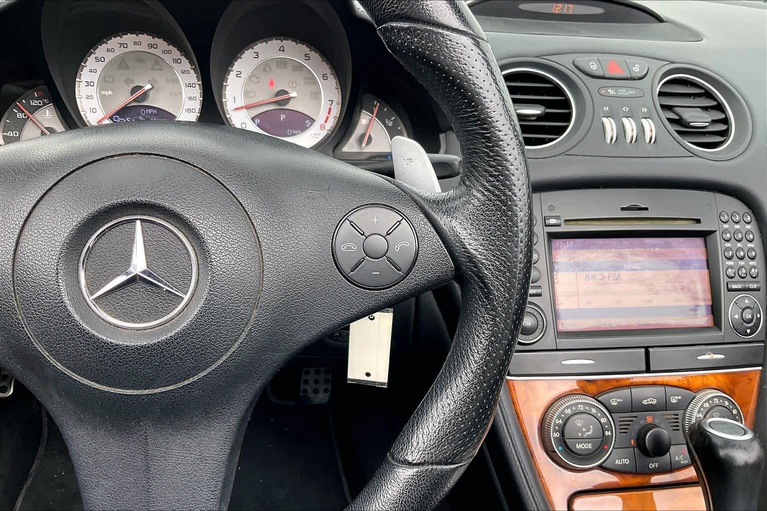 Used 2009 Iridium Silver Metallic Mercedes-Benz AMG® image 20