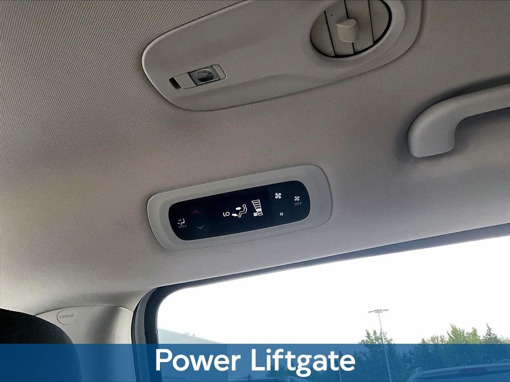 Used 2023 White Chrysler LX image 13