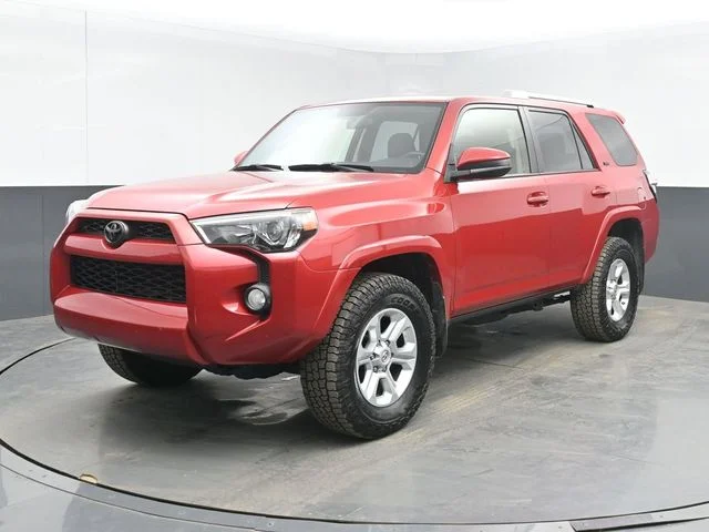 Used 2018 Barcelona Red Metallic Toyota SR5 image 5