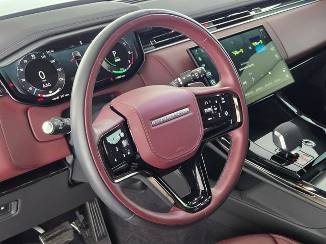 Used 2025 Green Land Rover Dynamic SE image 21