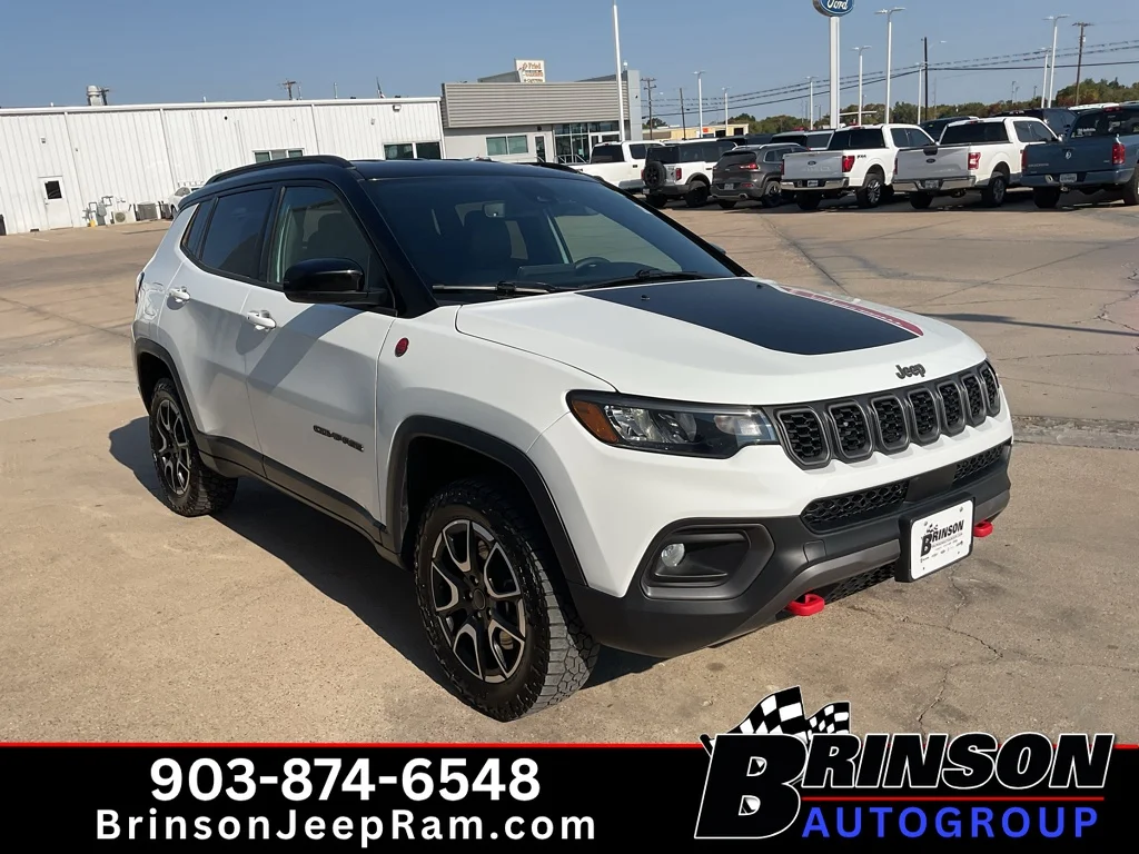 Used 2025 Bright White Clearcoat Jeep Trailhawk image 3