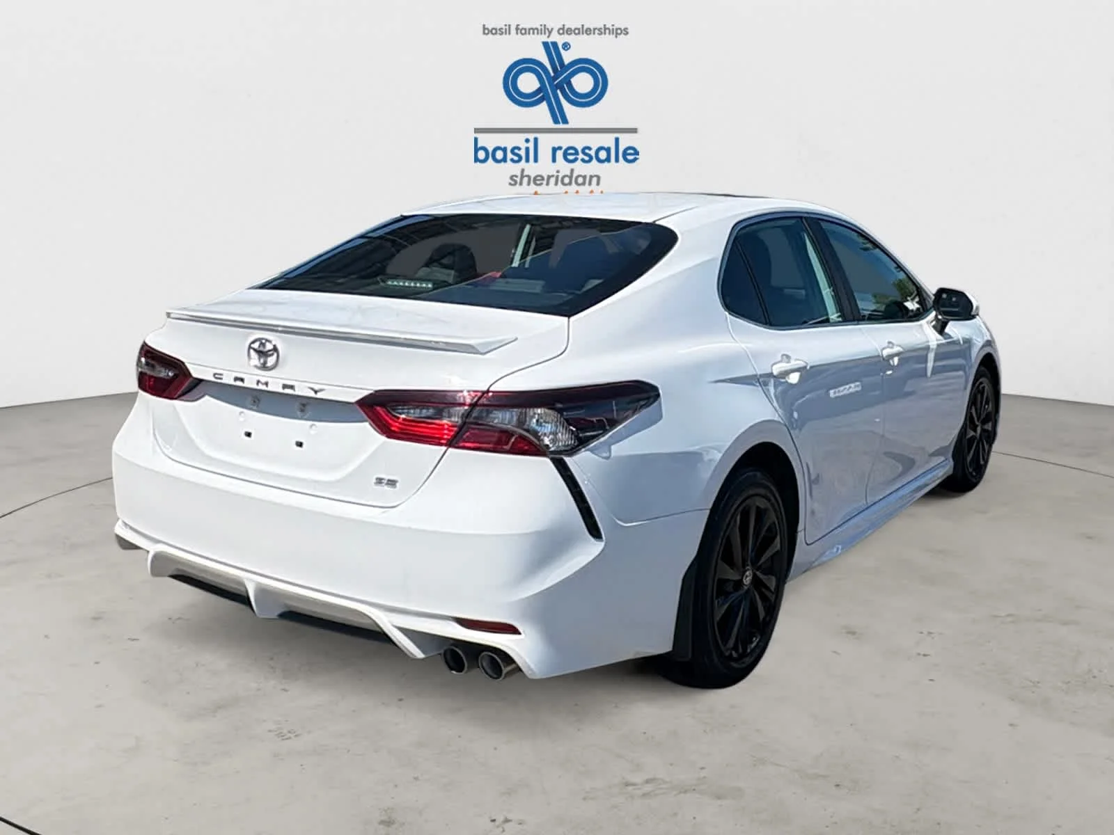 Used 2024 Ice Cap Toyota SE image 7