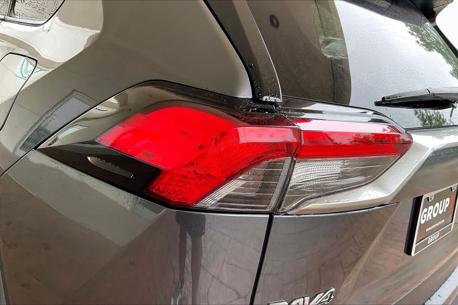 Used 2020 Magnetic Gray Metallic Toyota Hybrid Limited image 27