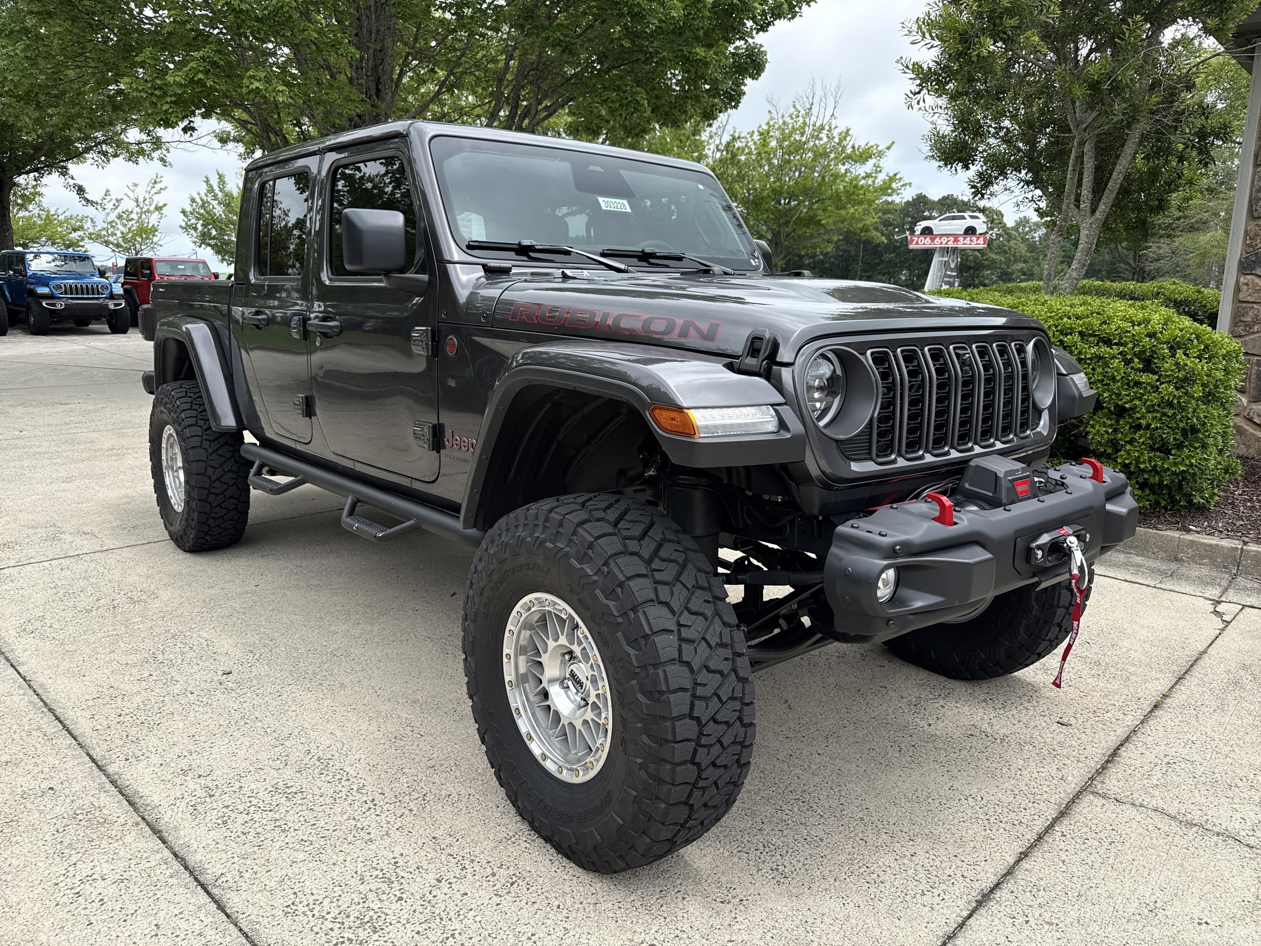 New 2026 Granite Crystal Metallic Clearcoat Jeep Rubicon X image 10