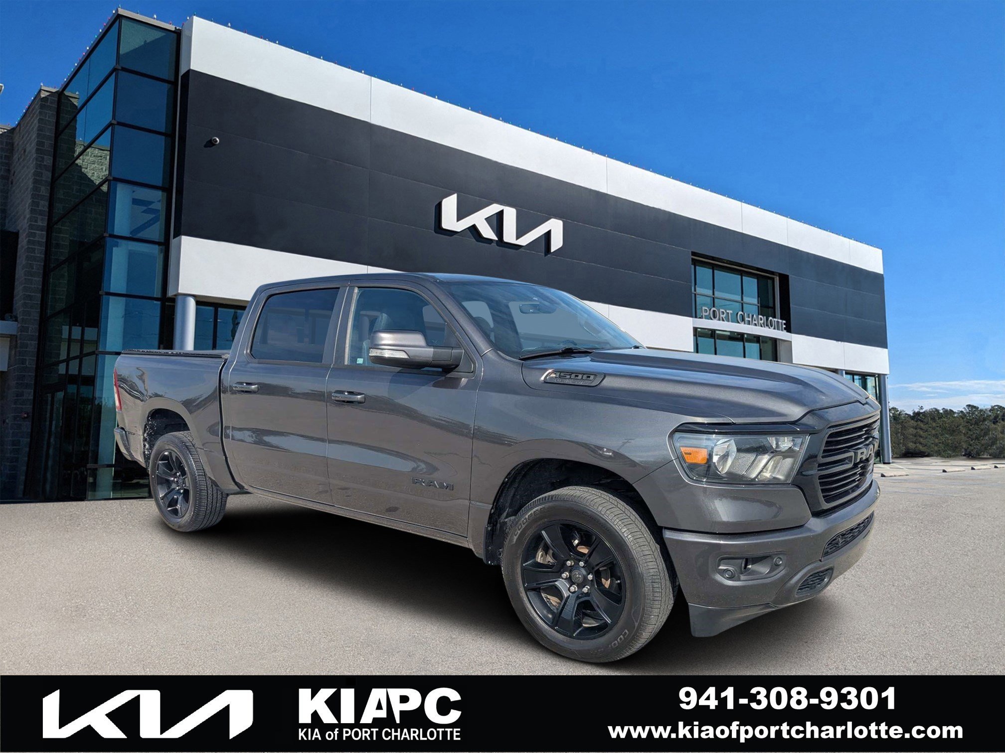 2020 RAM 1500 Big Horn/Lone Star 4x4 Crew Cab 5'7's photo