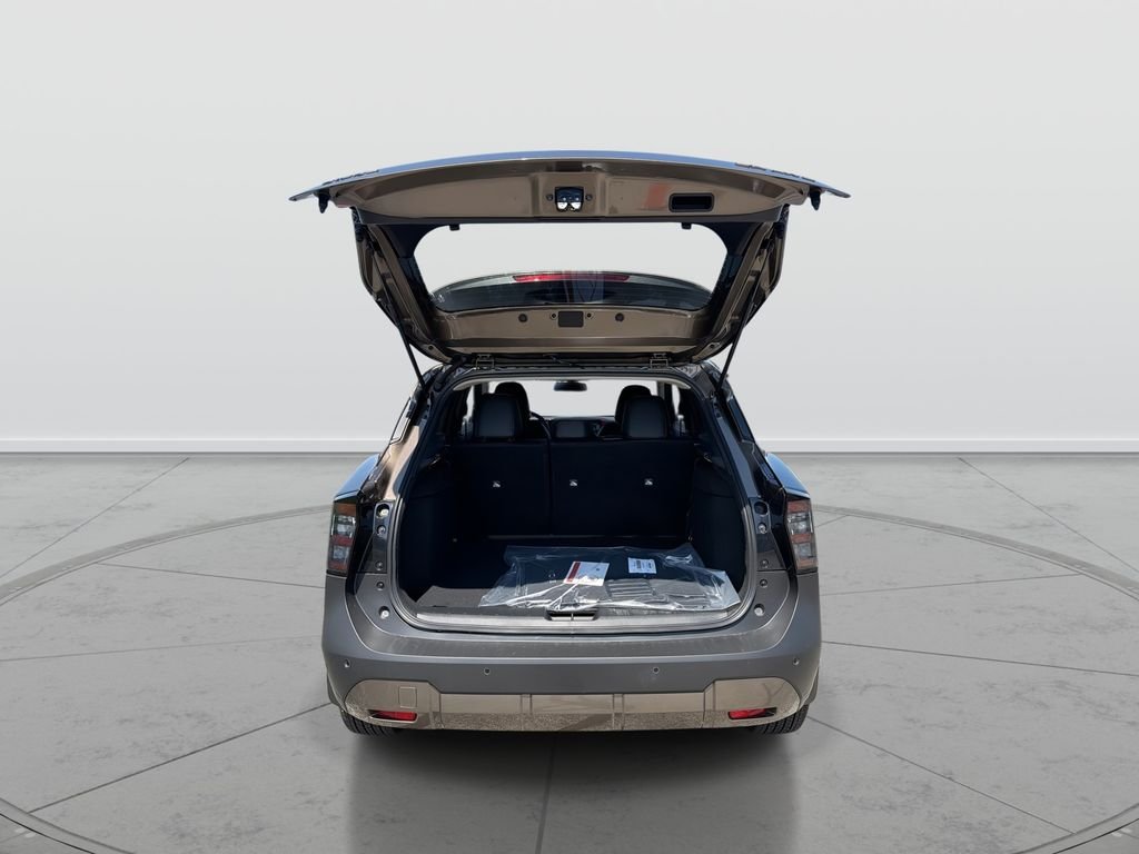 New 2026 Canyon Bronze Metallic Nissan SR image 11