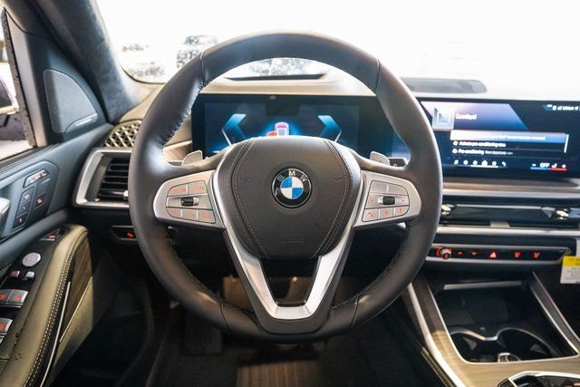 Certified Used 2026 Aventurin Red Metallic BMW xDrive40i image 15