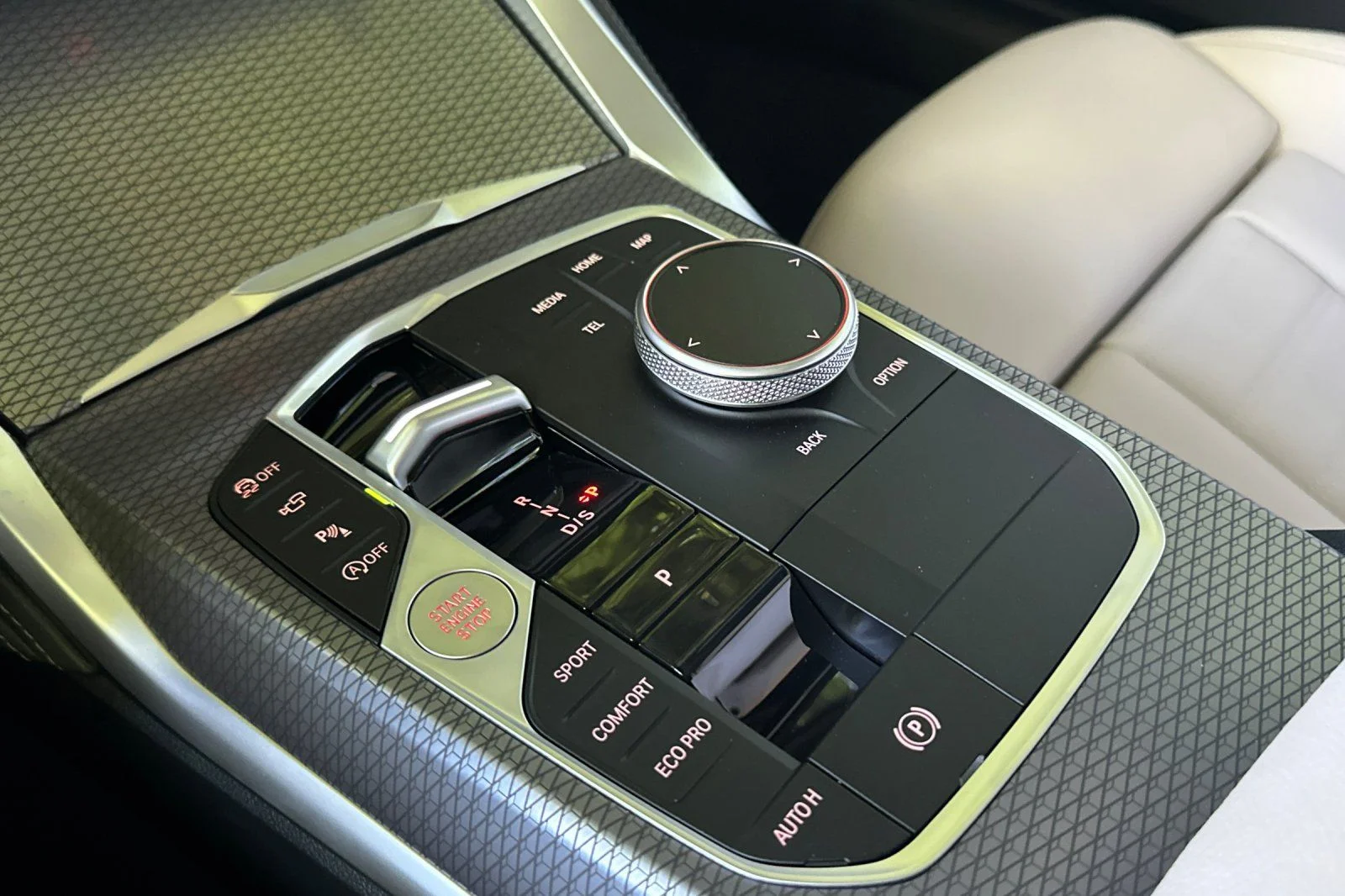 2026 BMW 4 Series M440i - Photo 18