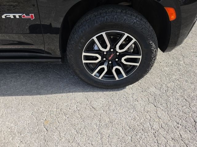 2024 GMC Yukon AT4 - Photo 12