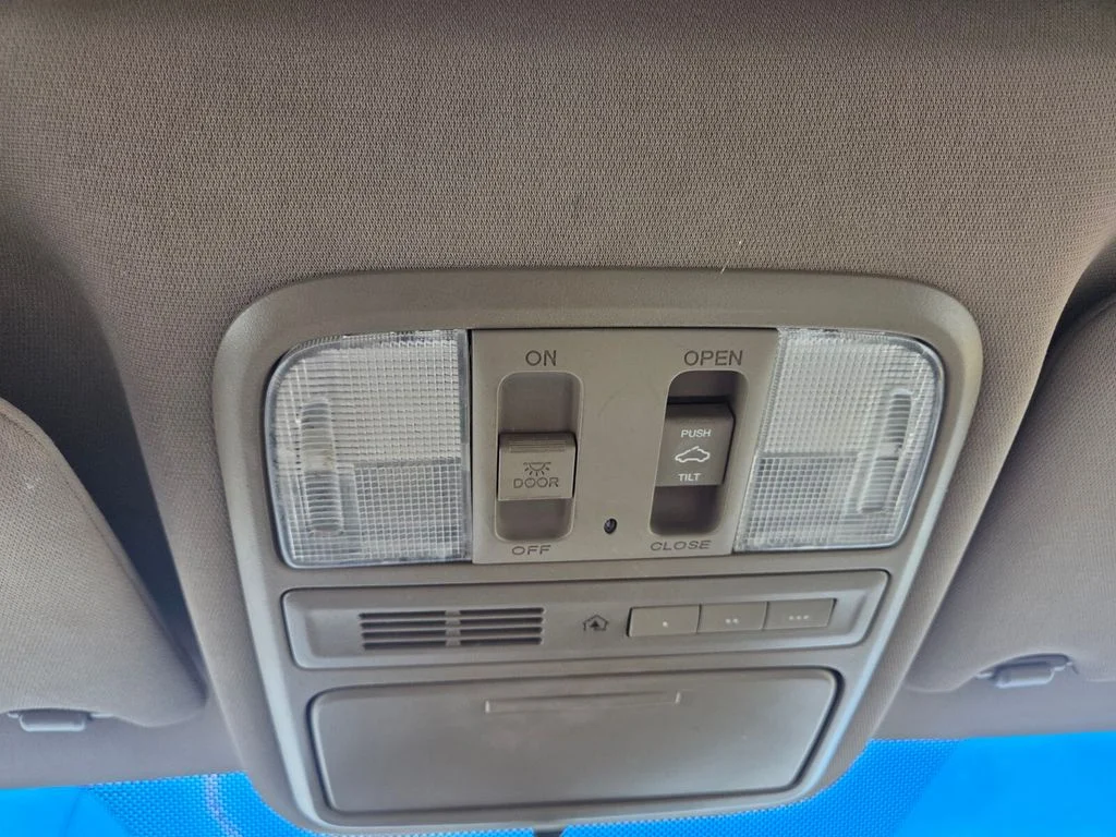 Used 2012 Gray Honda EX-L image 16
