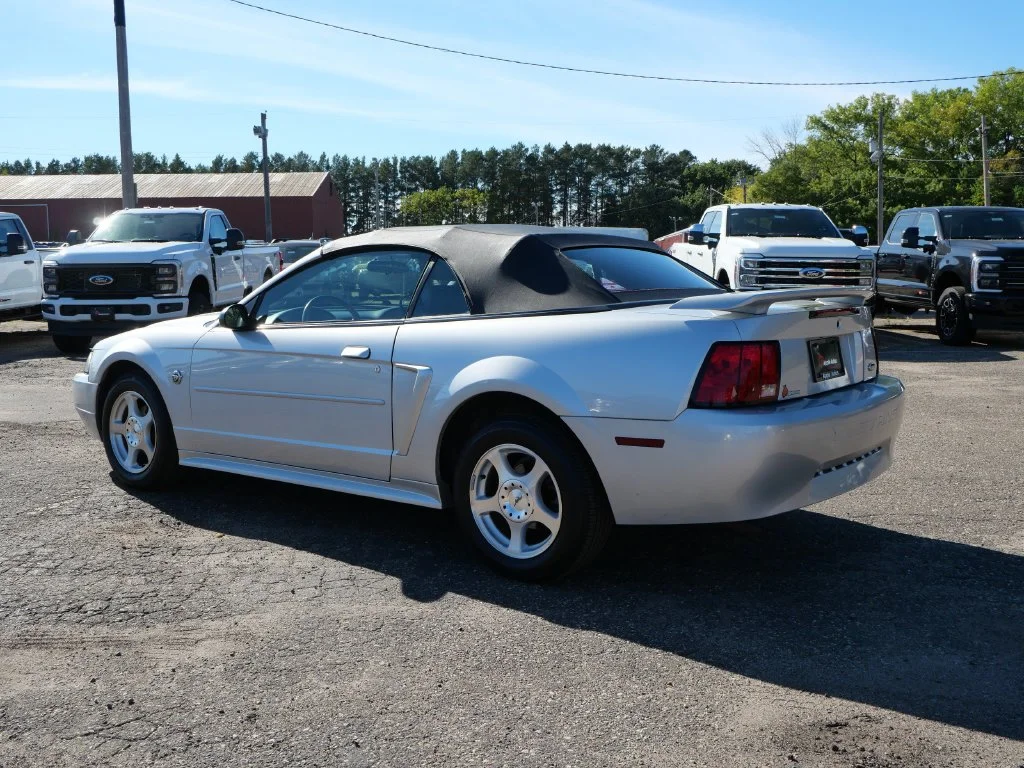 Used 2004  Ford V6 image 9