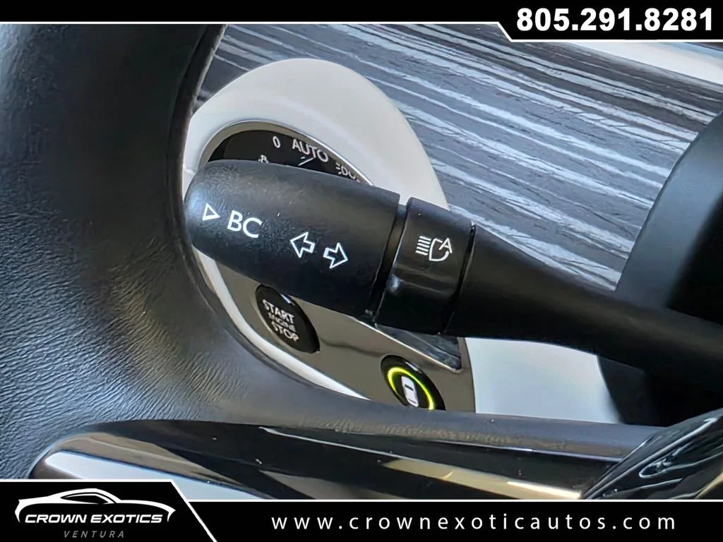 Used 2021  Rolls-Royce Base image 40