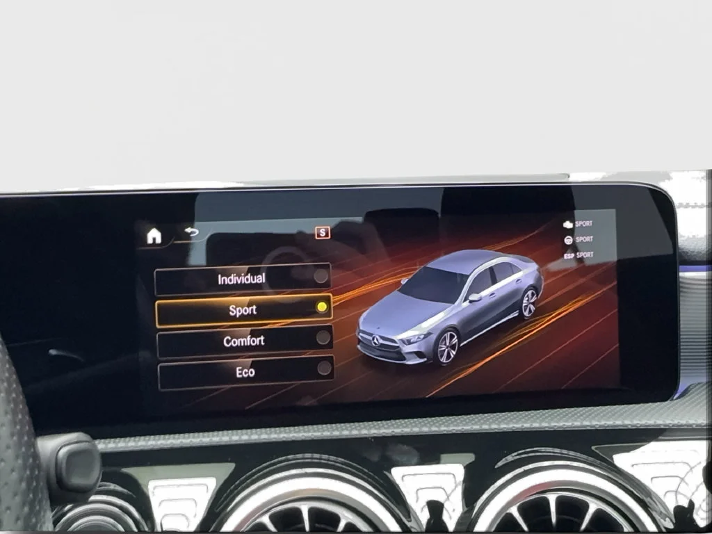 Used 2021 White Mercedes-Benz A 220 image 48
