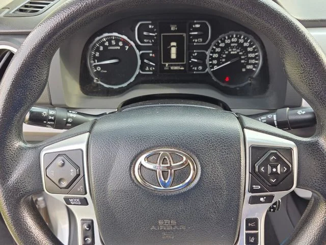 Used 2018 Silver Toyota SR5 image 21